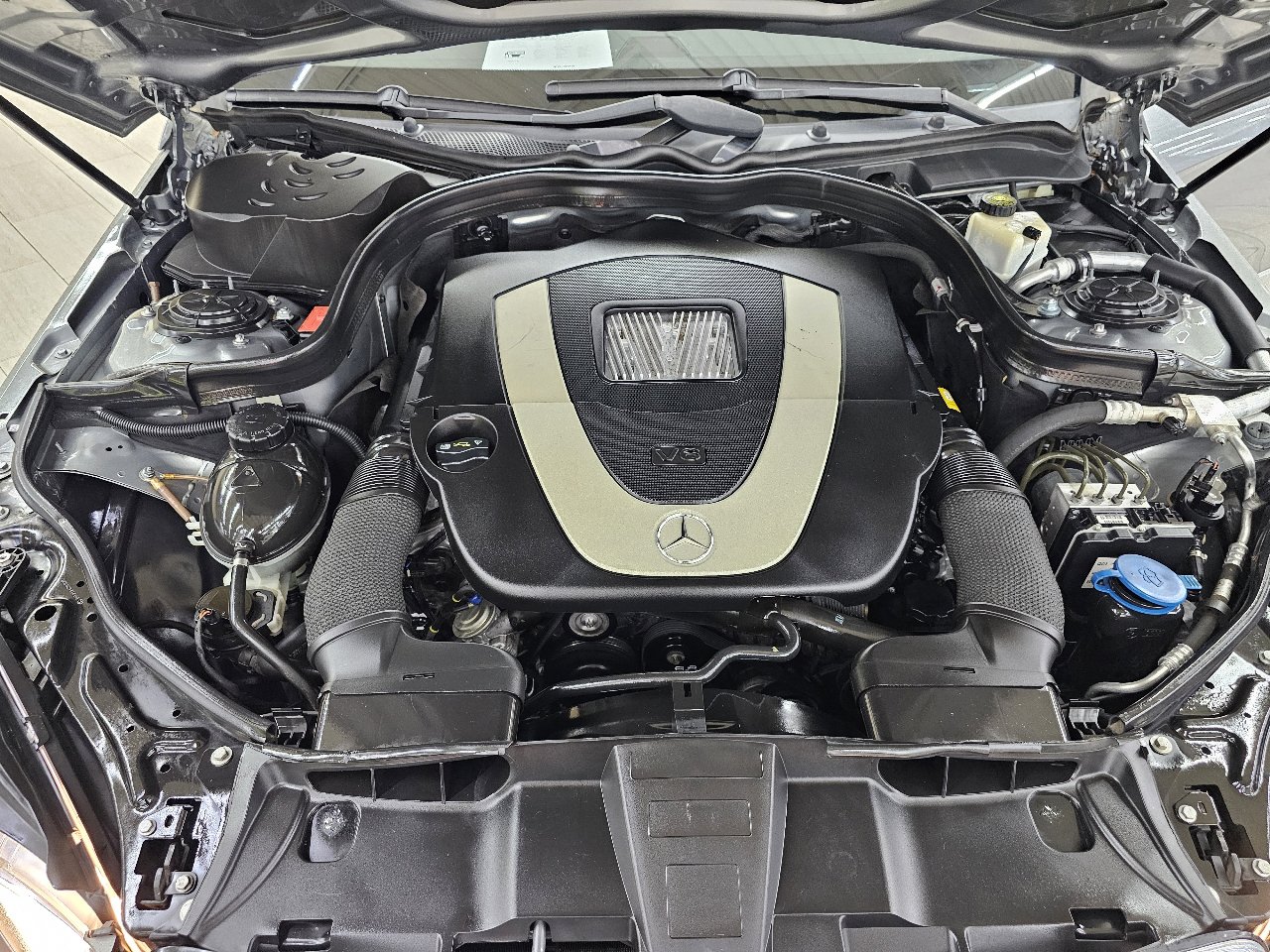 Used 2010 Mercedes-Benz E 350 Sedan w/ Premium 1 Pkg image 43