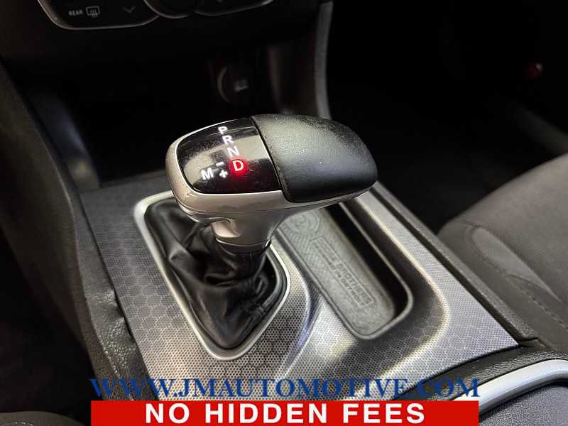 Used 2015 Dodge Charger SXT RWD image 34