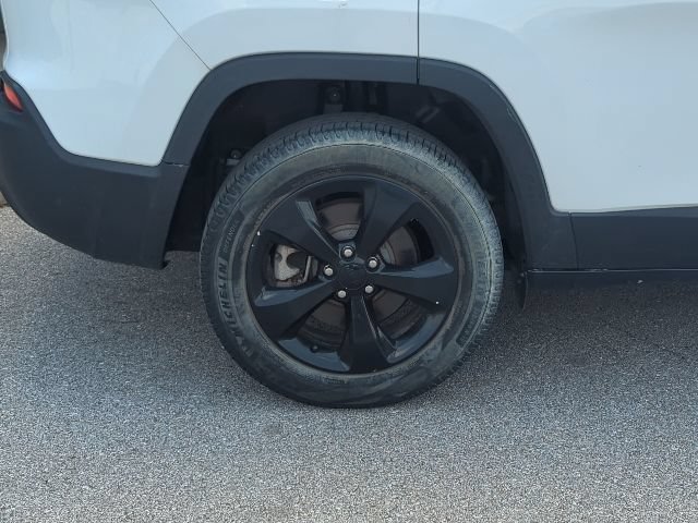 Certified 2021 Jeep Cherokee Latitude Plus AWD/4WD image 31