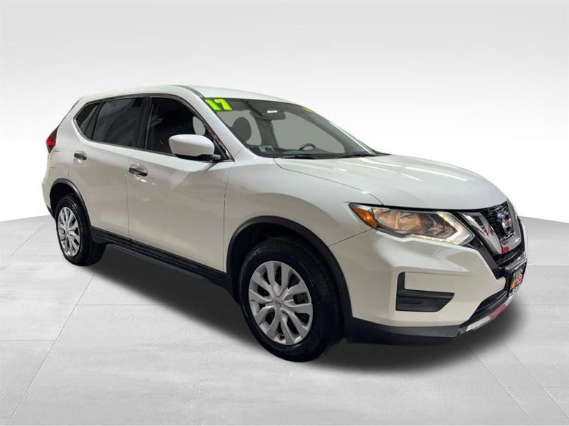 Used 2017 Nissan Rogue S AWD/4WD image 3