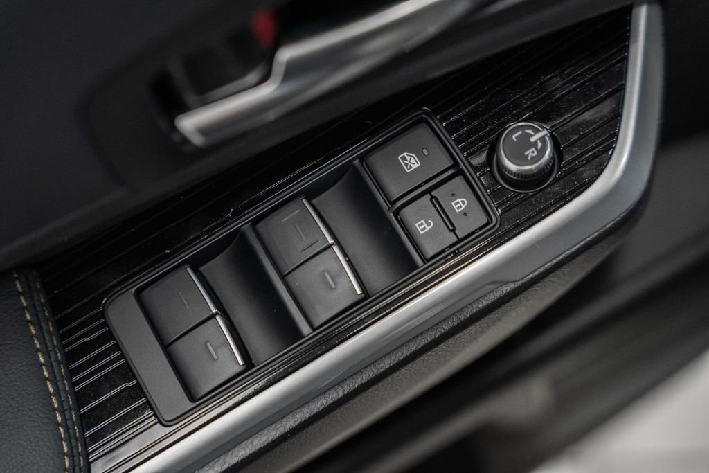 New 2026 Toyota Sienna XLE Woodland Edition image 40