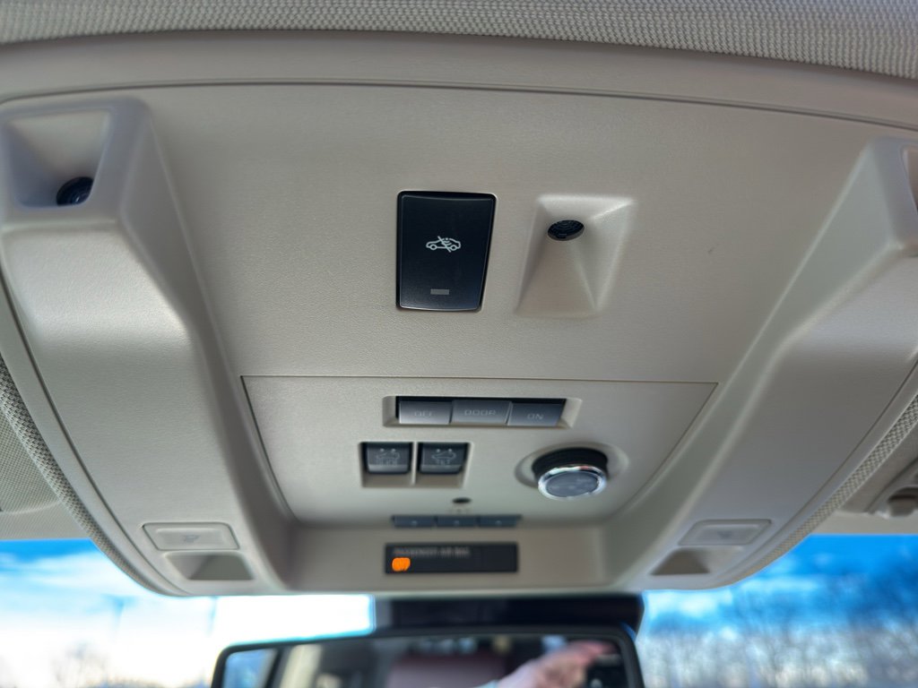 Used 2018 Chevrolet Tahoe Premier image 23