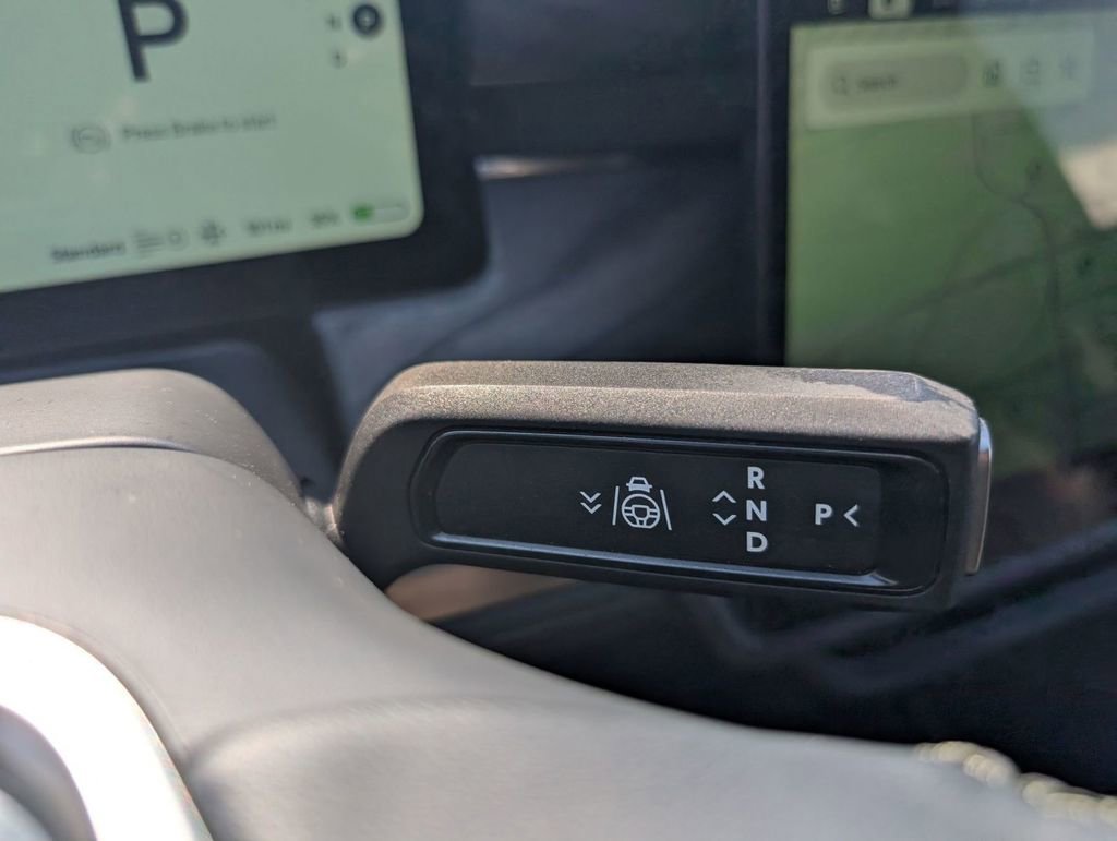 Used 2022 Rivian R1T Adventure image 30