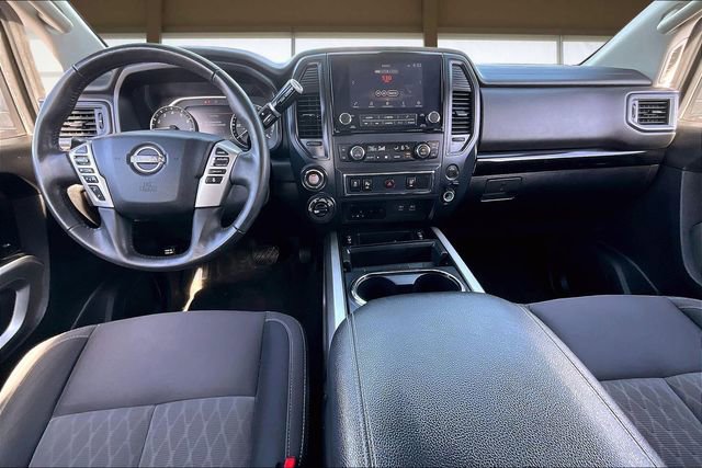 Used 2024 Nissan Titan SV w/ SV Convenience Package image 16