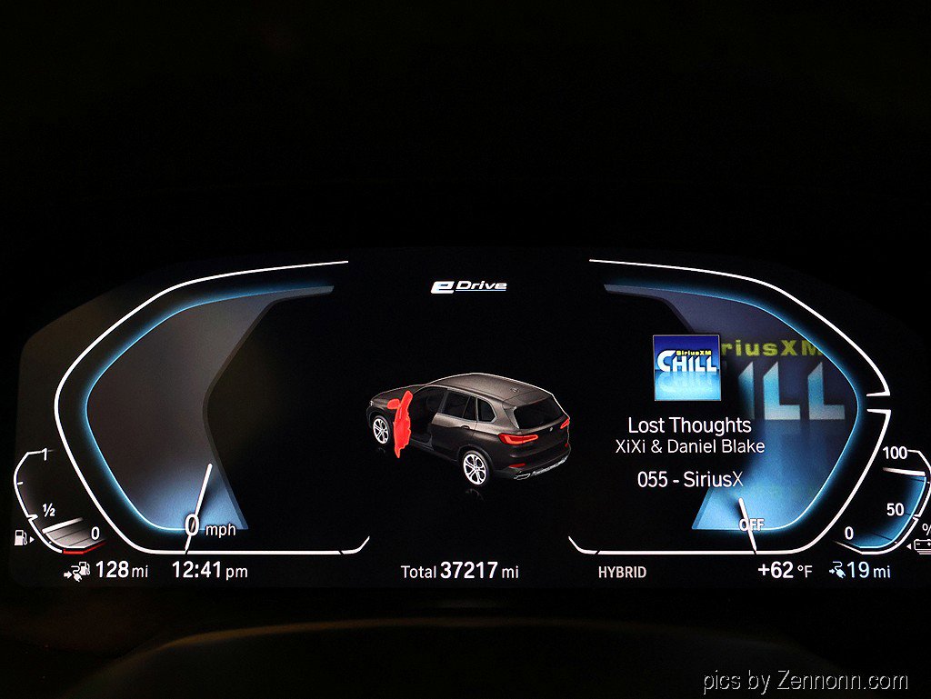 Certified 2023 BMW X5 xDrive45e w/ Executive Package image 18