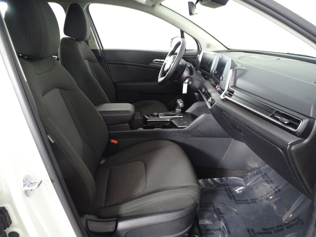 Used 2024 Kia Sportage LX image 14