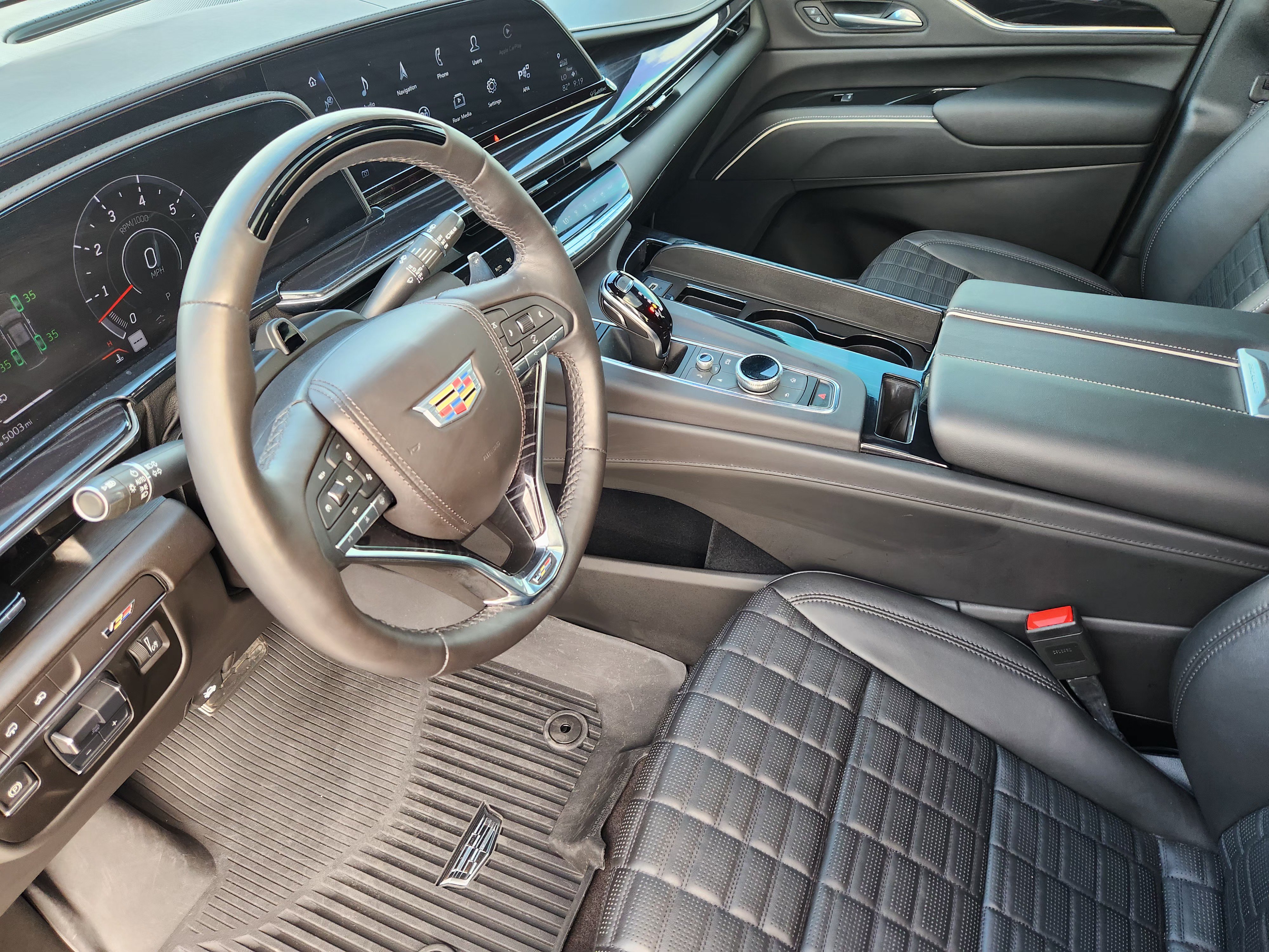 Used 2024 Cadillac Escalade ESV V w/ LPO, ONYX Package AWD/4WD image 14