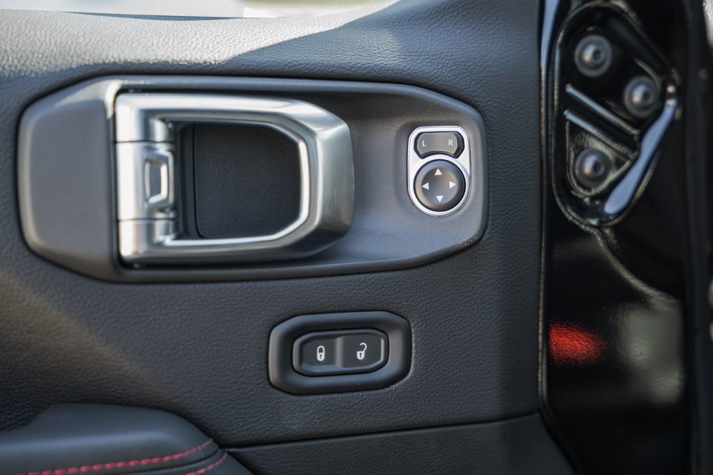 New 2025 Jeep Wrangler Unlimited Rubicon w/ Convenience Group image 36