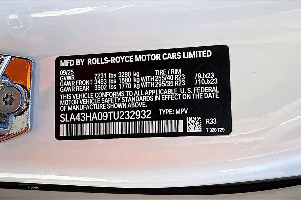 New 2026 Rolls-Royce Cullinan Black Badge image 12