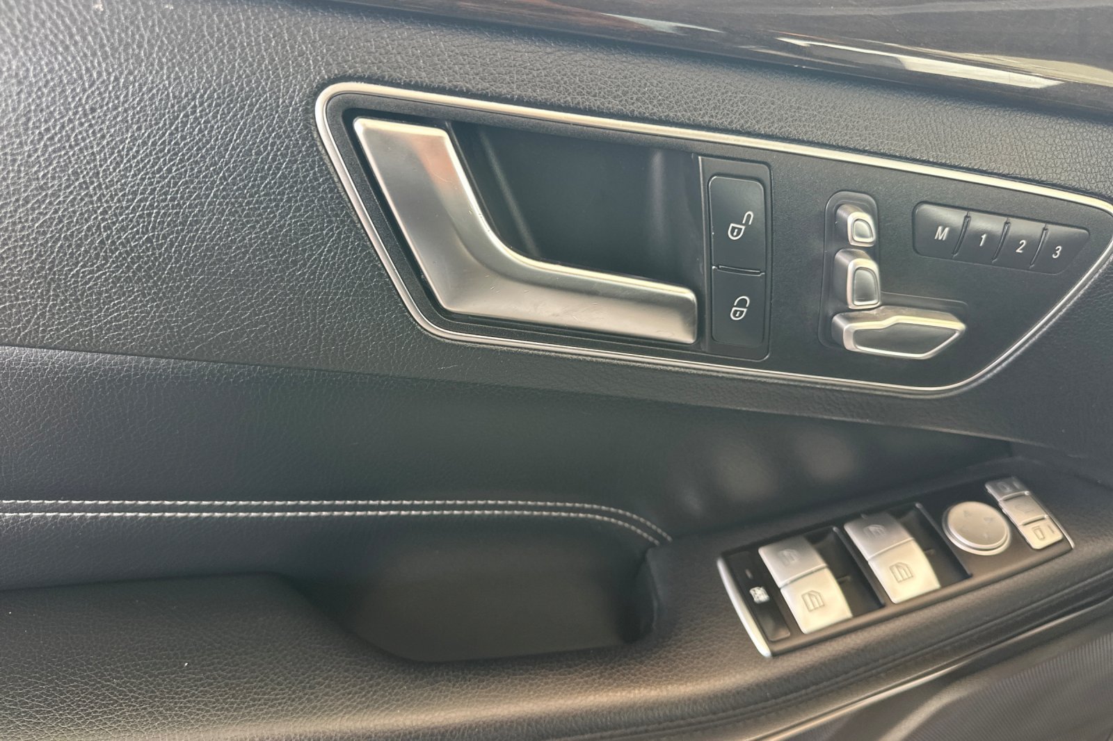 Used 2014 Mercedes-Benz E 350 Sedan image 11