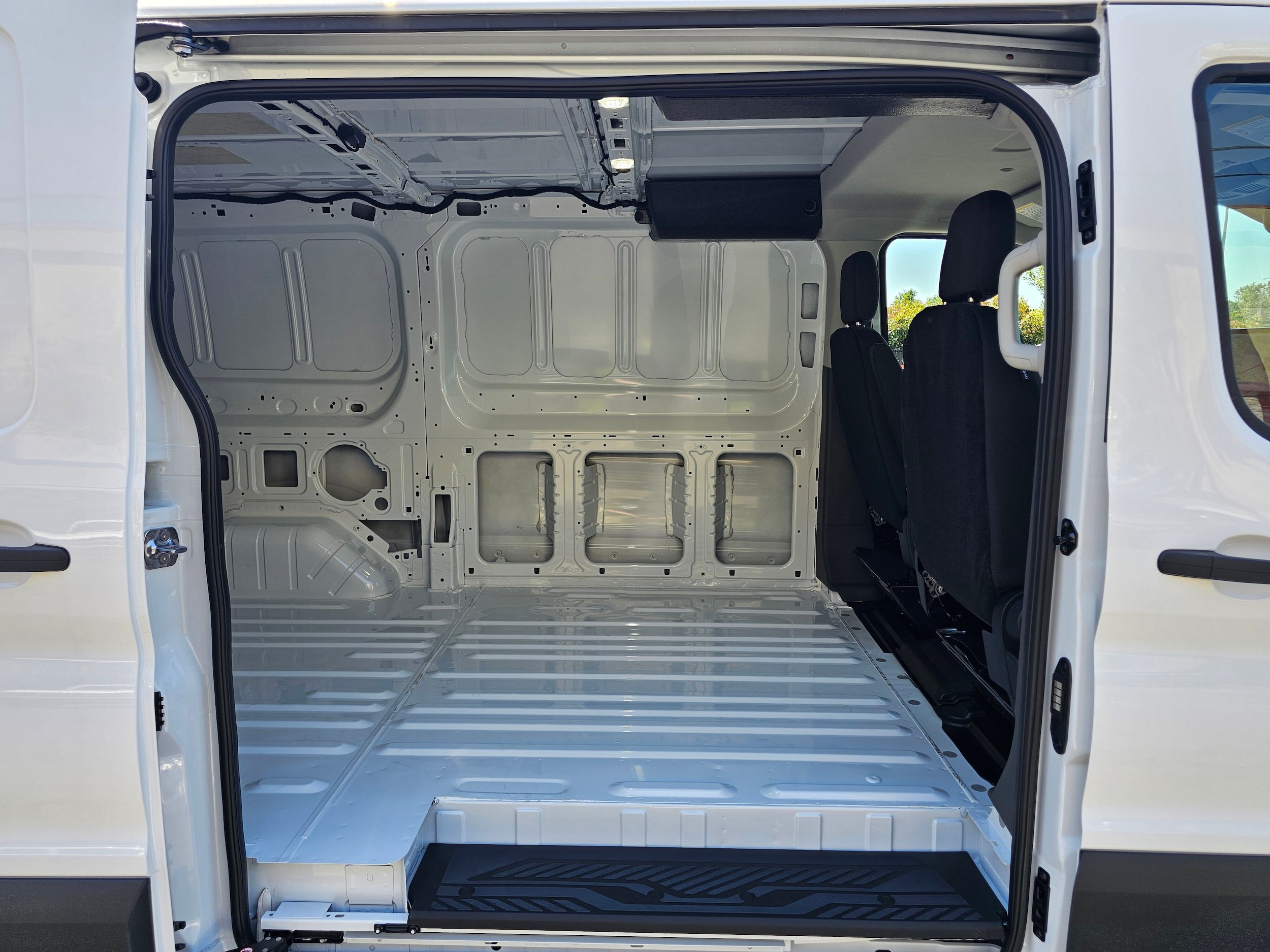 New 2026 Ford Transit 150 Low Roof RWD image 24
