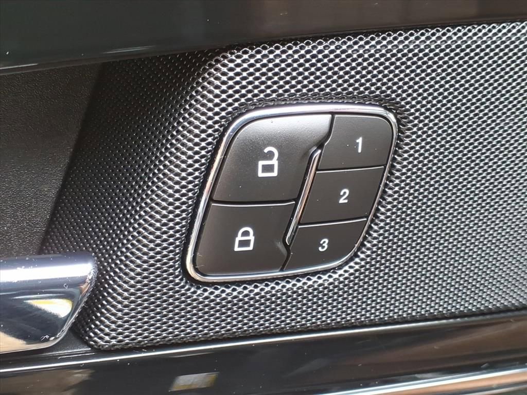 Used 2023 Lincoln Nautilus Reserve w/ Luxury Package AWD/4WD image 20