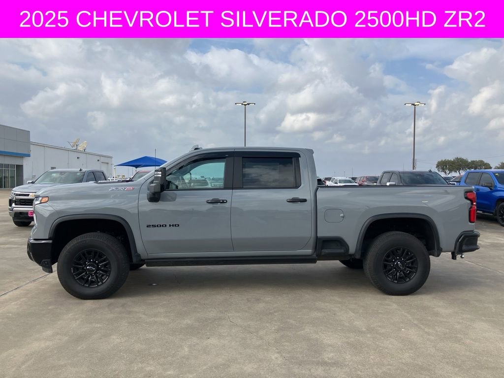 Used 2025 Chevrolet Silverado 2500 ZR2 w/ Technology Package image 4