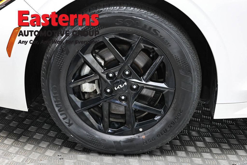 Used 2025 Kia K5 LXS FWD image 32
