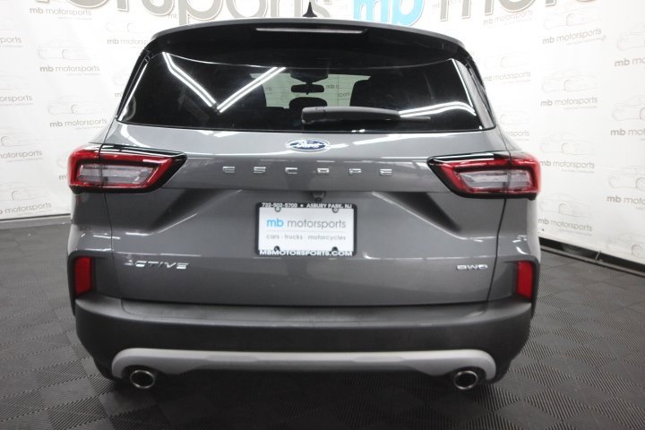 Used 2023 Ford Escape Active image 4