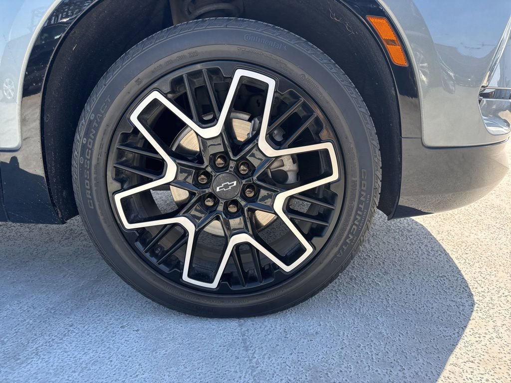 Used 2023 Chevrolet Blazer RS w/ Driver Confidence II Package image 4