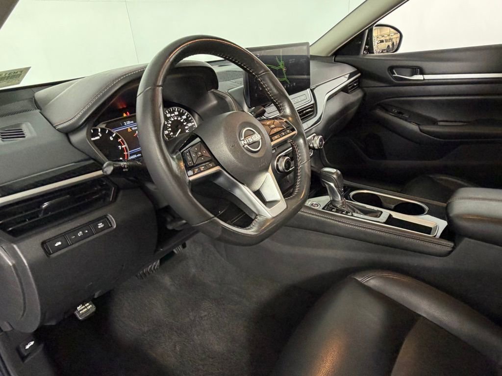Used 2024 Nissan Altima 2.5 SR w/ SR Premium Package image 21