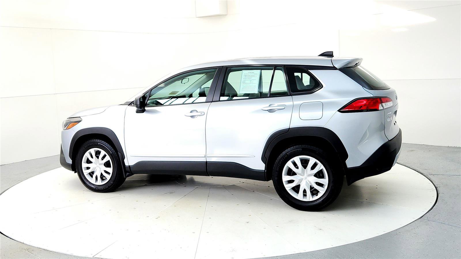 Certified 2023 Toyota Corolla Cross L image 4