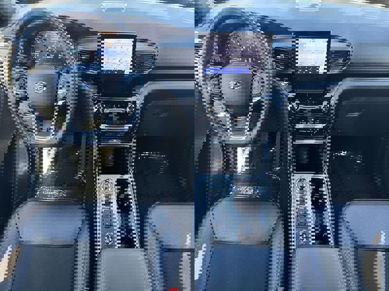 Used 2024 Ford Explorer ST-Line w/ Class IV Trailer Tow Package image 9