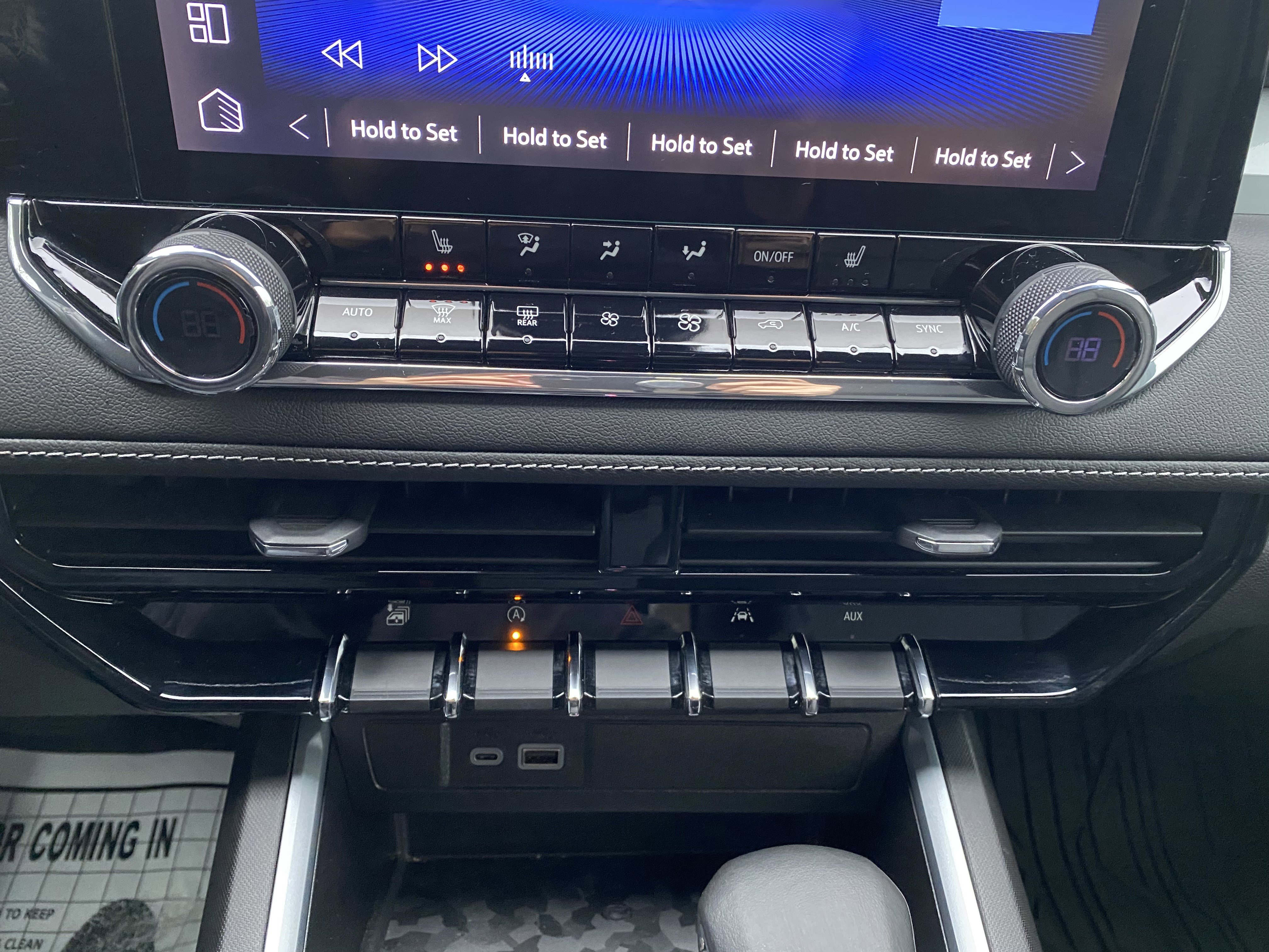 Used 2023 Chevrolet Colorado LT w/ LT Convenience Package III image 27