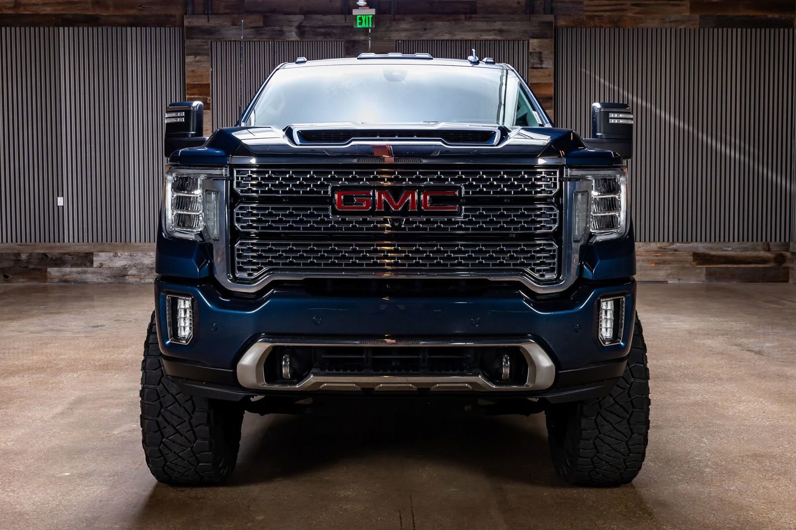 Used 2020 GMC Sierra 2500 Denali w/ Denali Ultimate Package image 2