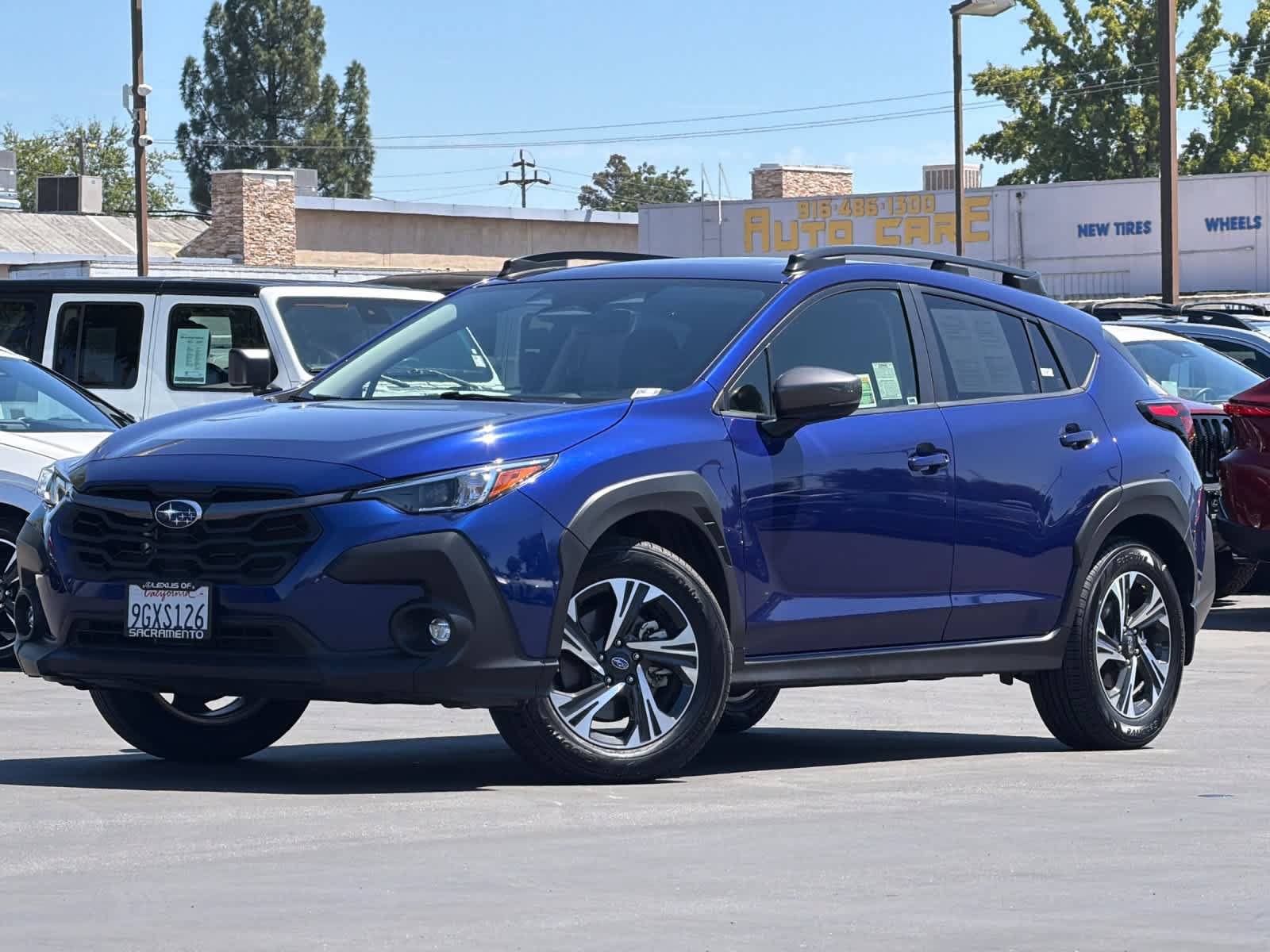 Used 2024 Subaru Crosstrek 2.0i Premium AWD/4WD image 2