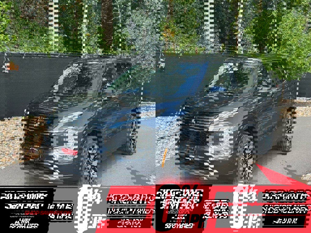 New 2025 Mitsubishi Outlander SE