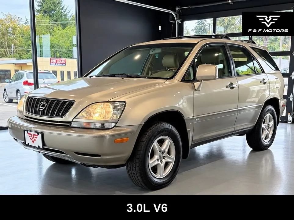 Used 2001 Lexus RX 300 4WD w/ Premium Pkg Plus image 2