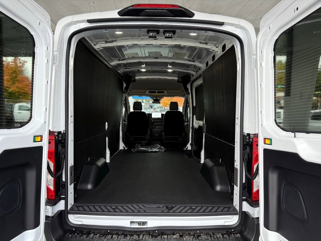 New 2025 Ford Transit 250 148 Medium Roof w/ Load Area Protection Package image 5