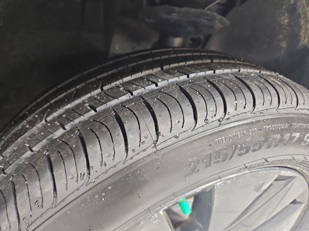 Certified 2023 Volkswagen Taos S image 28