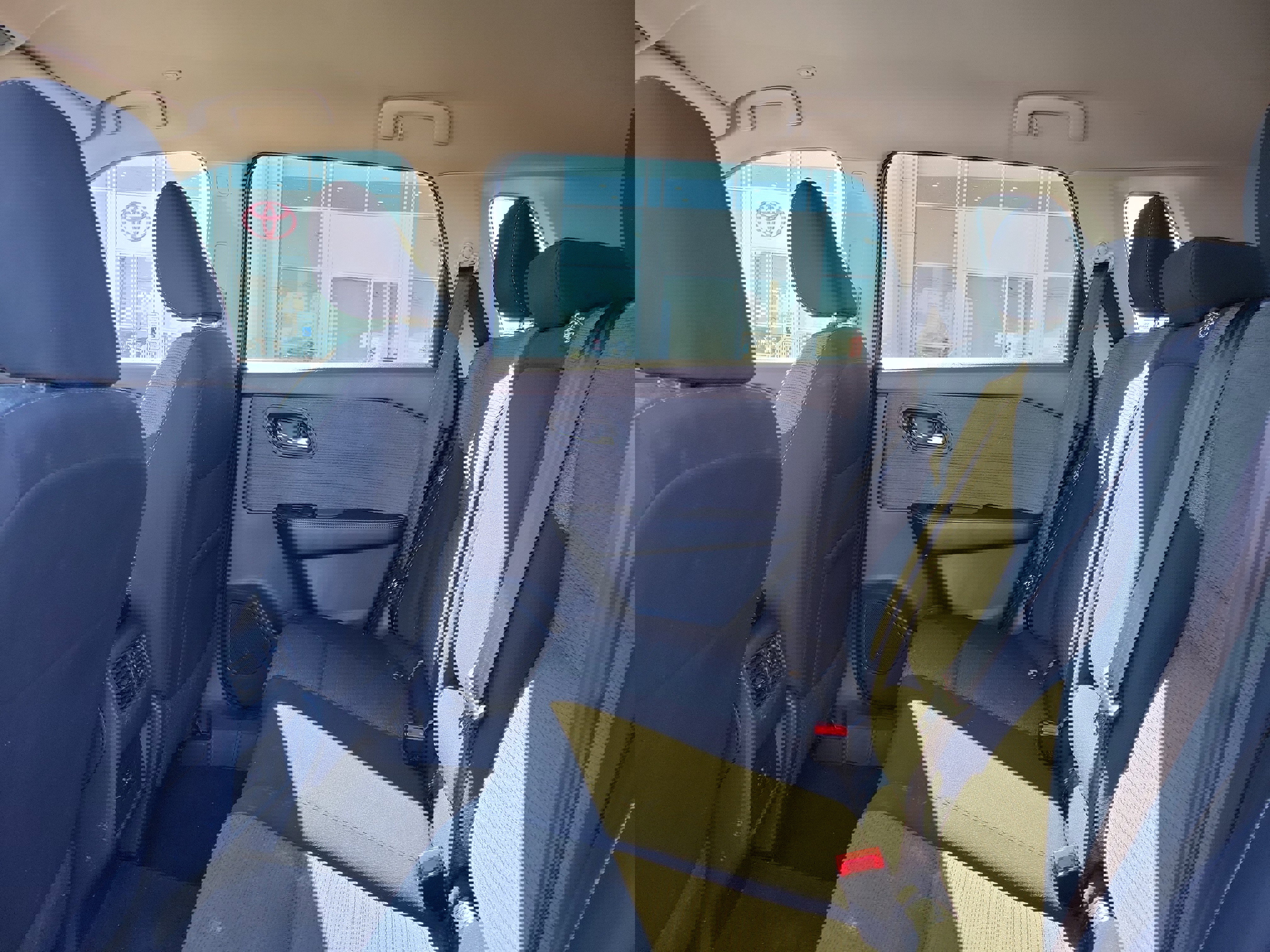 Used 2023 Nissan Rogue SV image 11