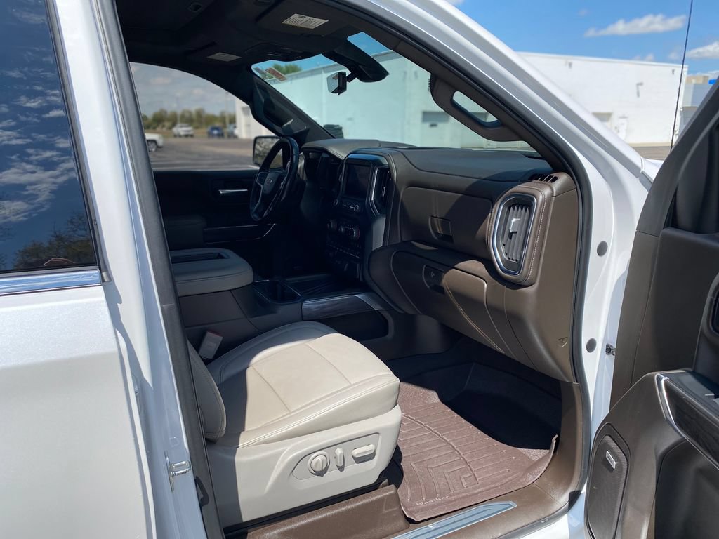 Used 2019 Chevrolet Silverado 1500 LTZ w/ LTZ Premium Package AWD/4WD image 12