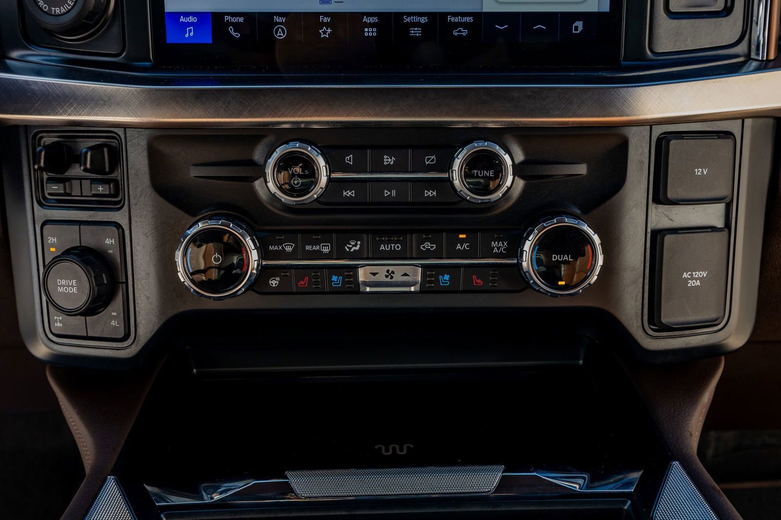 Used 2023 Ford F250 King Ranch w/ Chrome Package image 28