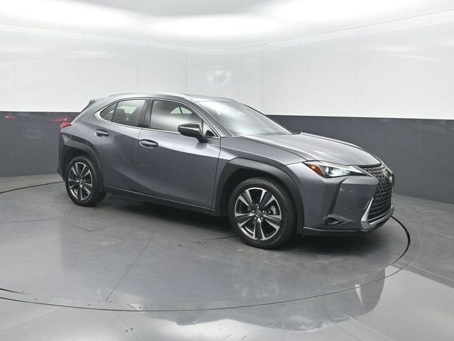 Used 2019 Lexus UX 200 w/ Premium Package FWD image 37