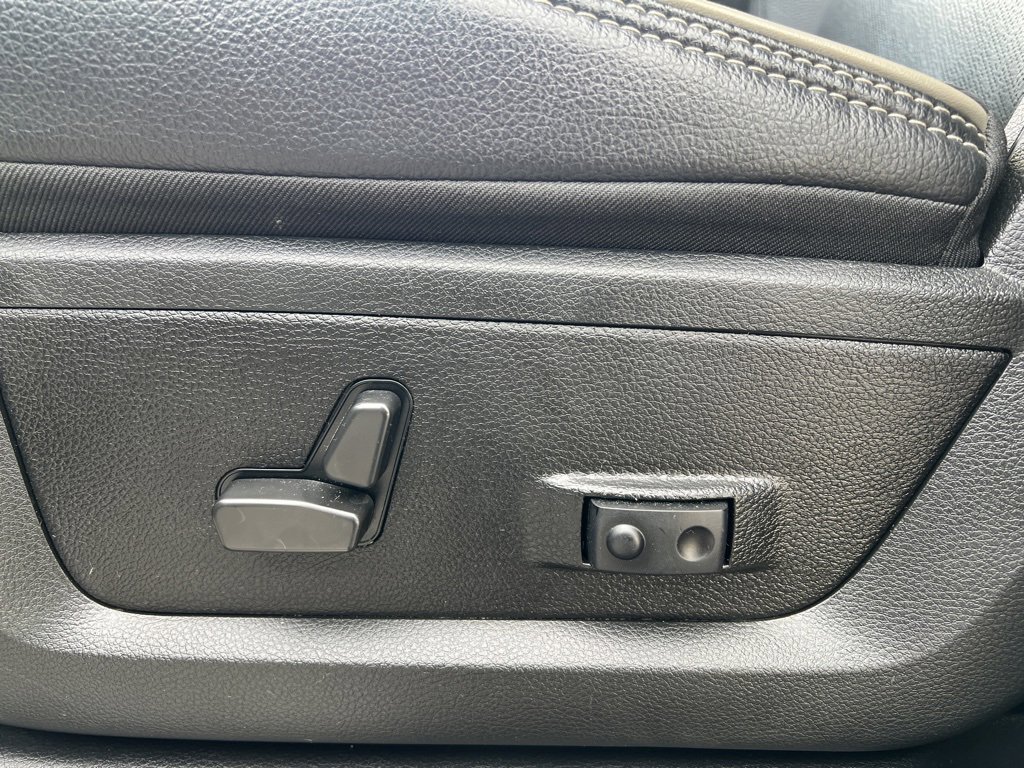 Used 2022 RAM 2500 Laramie w/ Body Color Bumper Group image 36