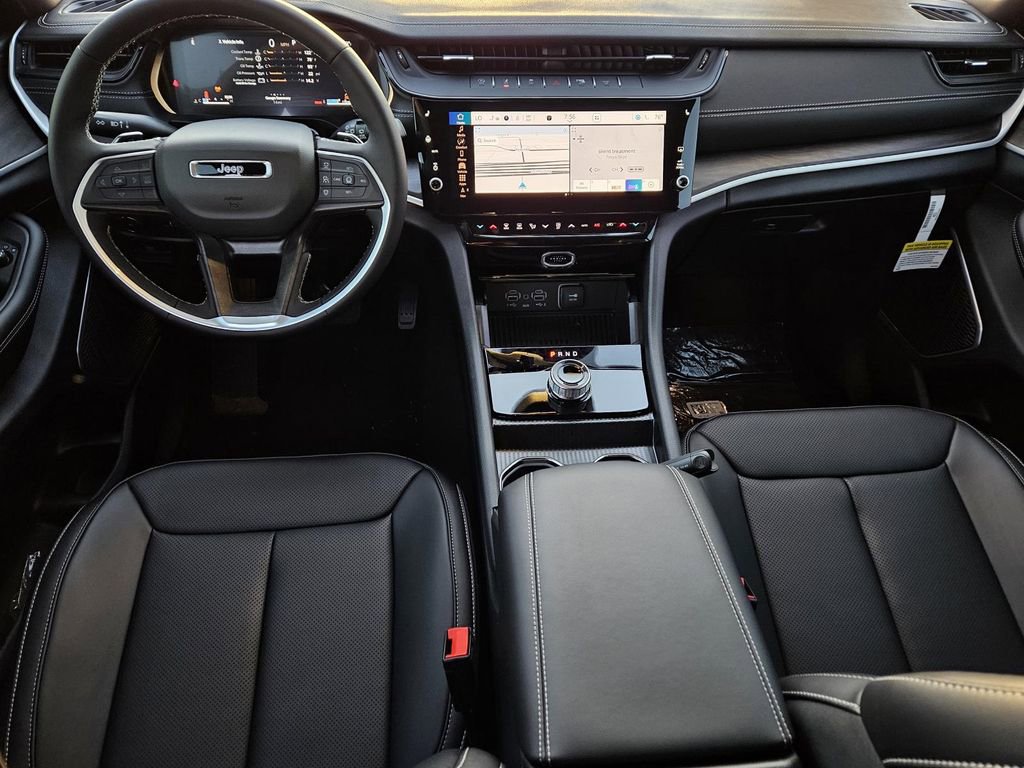 New 2026 Jeep Grand Cherokee L Limited w/ Luxury Tech Group II RWD image 15