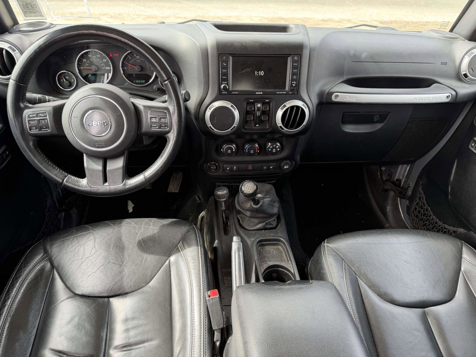 Used 2016 Jeep Wrangler Unlimited Rubicon w/ Dual Top Group AWD/4WD image 10