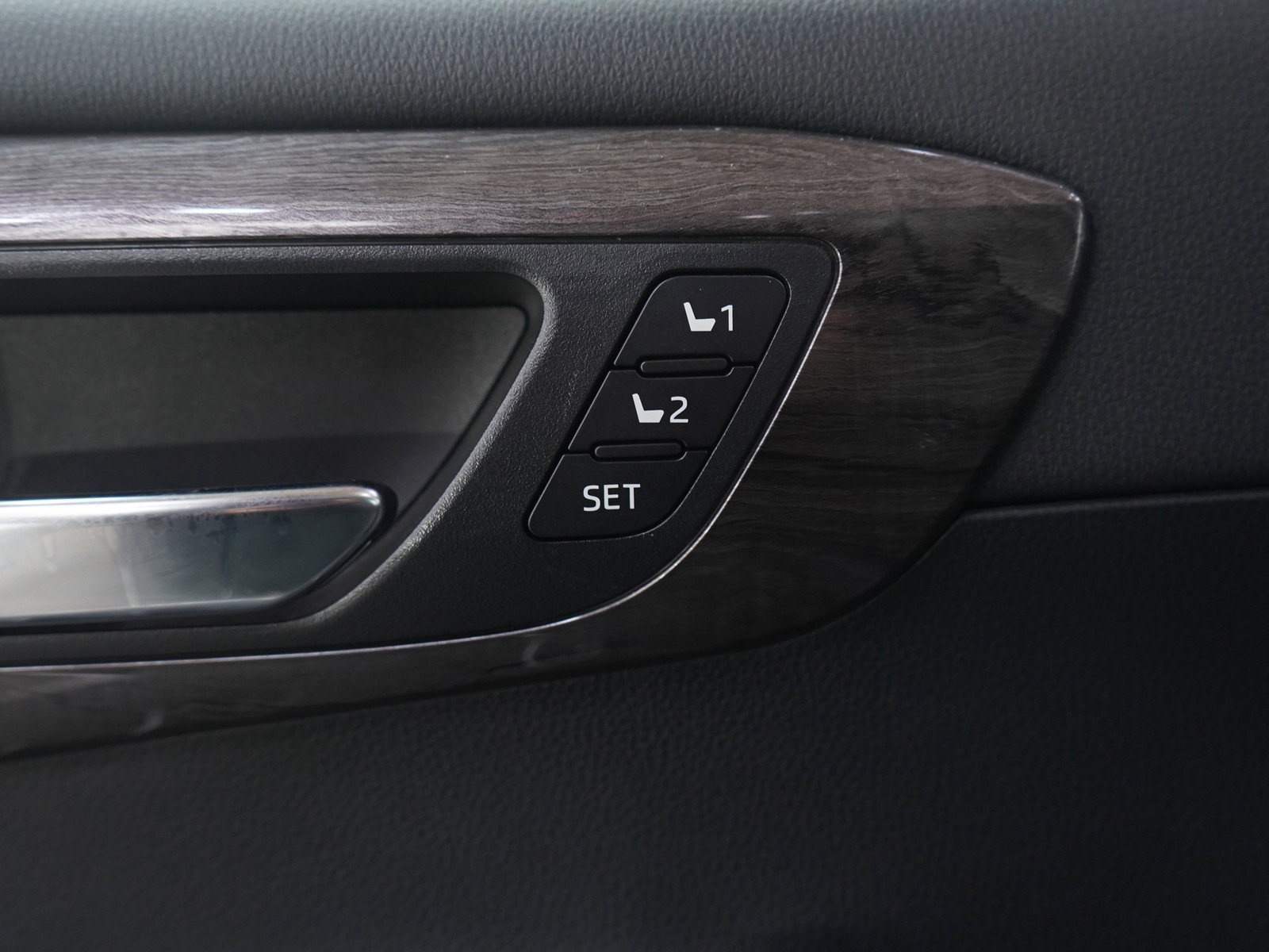 Used 2022 Toyota Highlander Platinum image 25