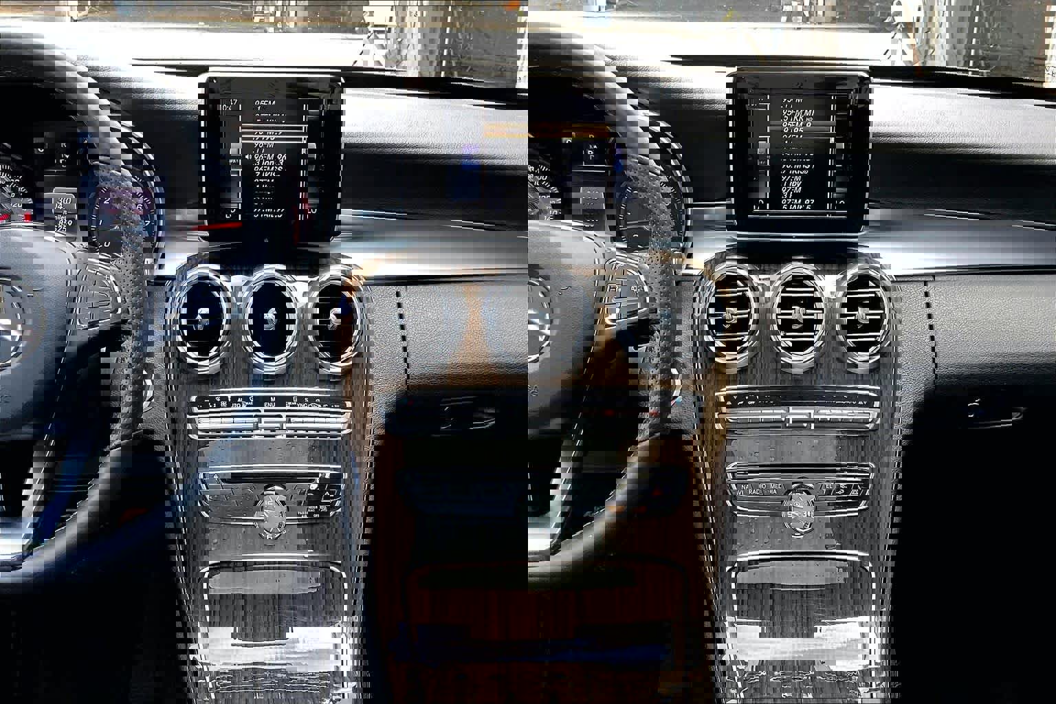 Used 2016 Mercedes-Benz C 300 4MATIC Sedan image 7