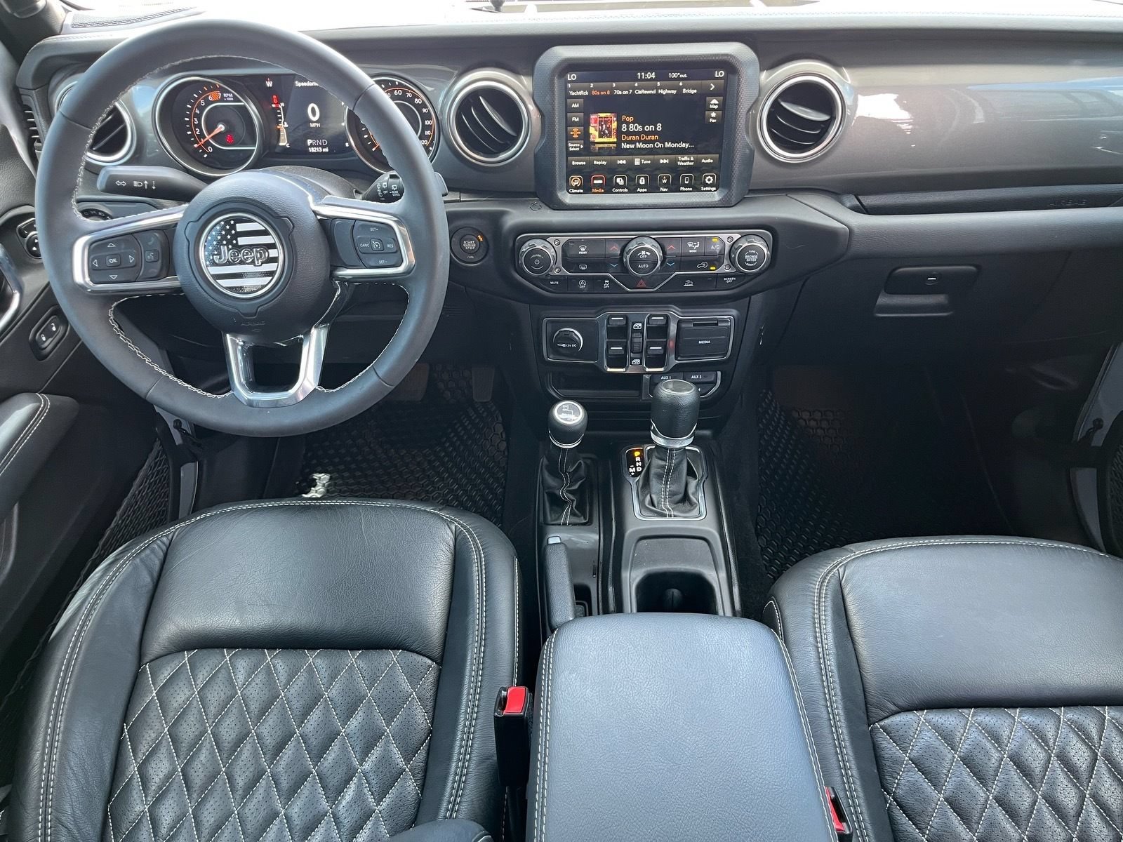 Used 2023 Jeep Wrangler Unlimited Sahara w/ LED Lighting Group AWD/4WD image 11