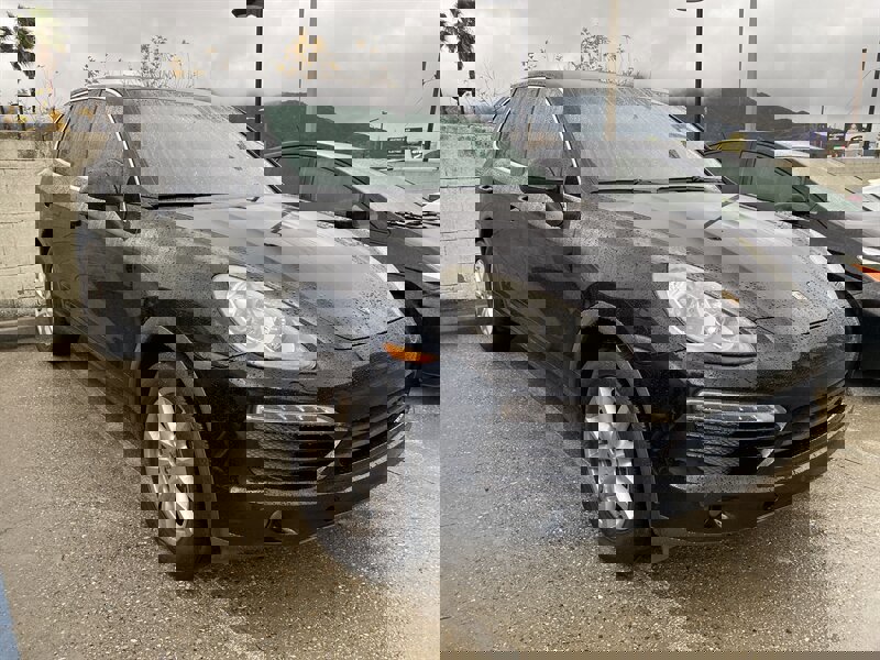 Used 2012 Porsche Cayenne image 1