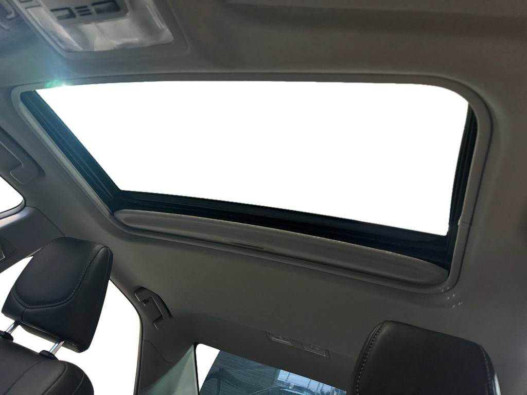 Used 2014 Toyota Camry SE FWD image 17