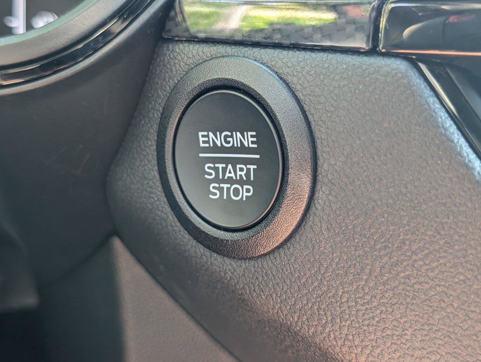 Used 2024 Ford Escape ST-Line w/ Cold Weather Package FWD image 26