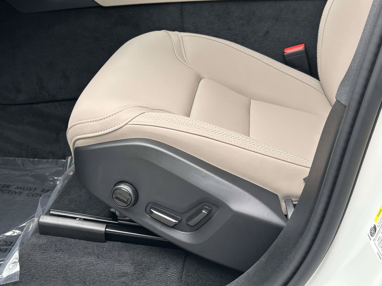 New 2026 Volvo XC90 B6 Plus w/ Protection Package Premier AWD/4WD image 20