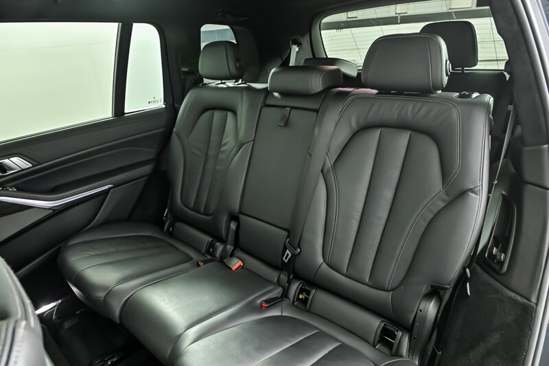 Used 2020 BMW X7 xDrive40i w/ M Sport Package AWD/4WD image 20