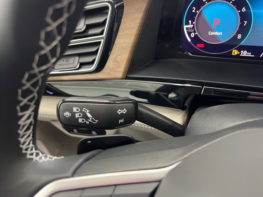 Certified 2025 Volkswagen Atlas SE image 18