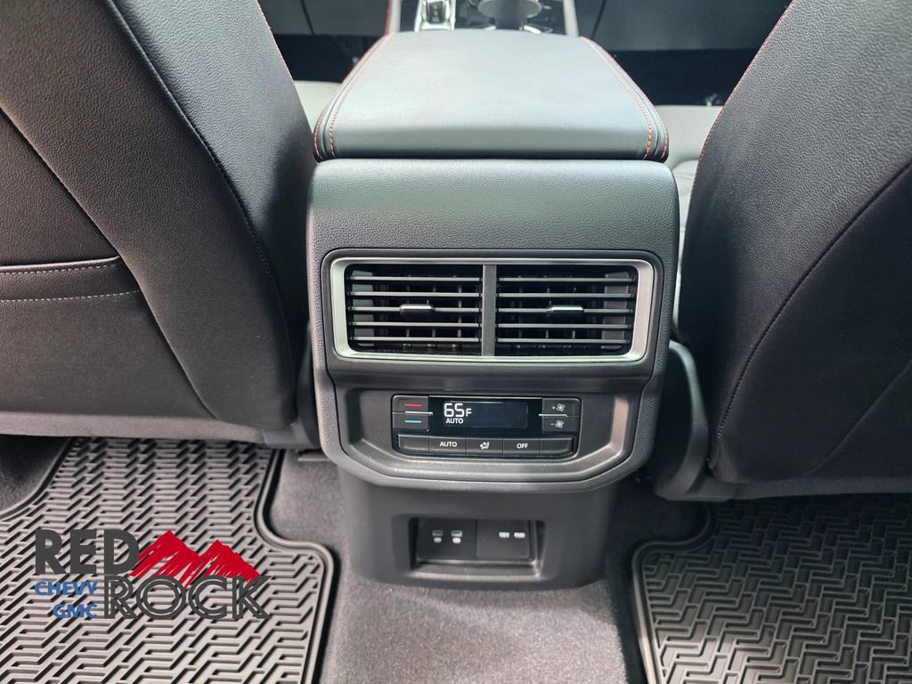 Used 2025 Volkswagen Atlas Peak Edition SE AWD/4WD image 19