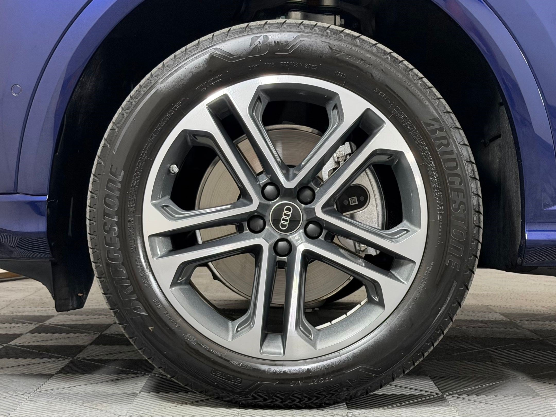 Certified 2025 Audi Q5 Premium AWD/4WD image 12