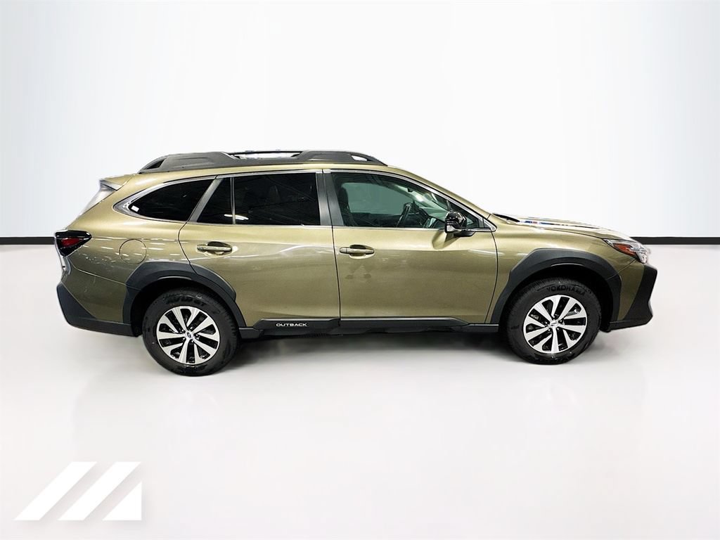 Used 2024 Subaru Outback Premium AWD/4WD image 4