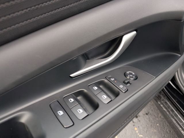 New 2026 Hyundai Elantra SE image 16